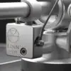 Krane-Tonearm_Logo-Closeup_High-Res-scaled-2.jpg Linn - Majik LP12 gramofon