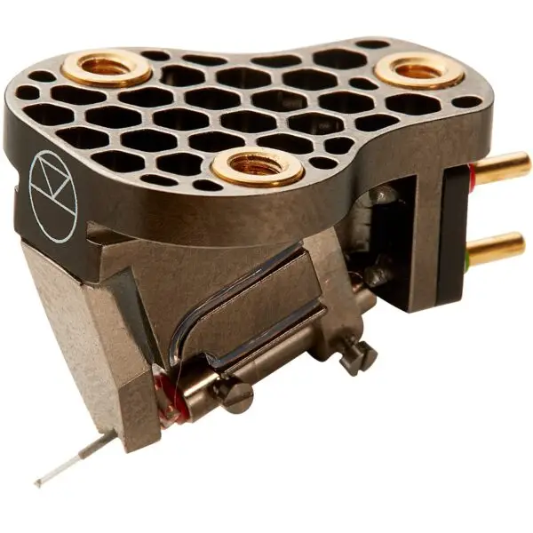 Linn - Ekstatik MC zvučnica Linn - Ekstatik MC zvučnica