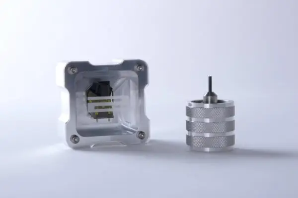 aphelion-2-with-rega-torque-wrench-1.jpg Rega - Aphelion 2 MC zvučnica