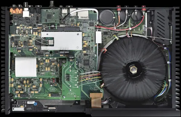 nova-internal-1.jpg Naim - Uniti Nova streaming pojačalo