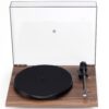 Rega – Planar 1 Plus gramofon walnut finiš Rega - Planar 1 Plus gramofon walnut finiš