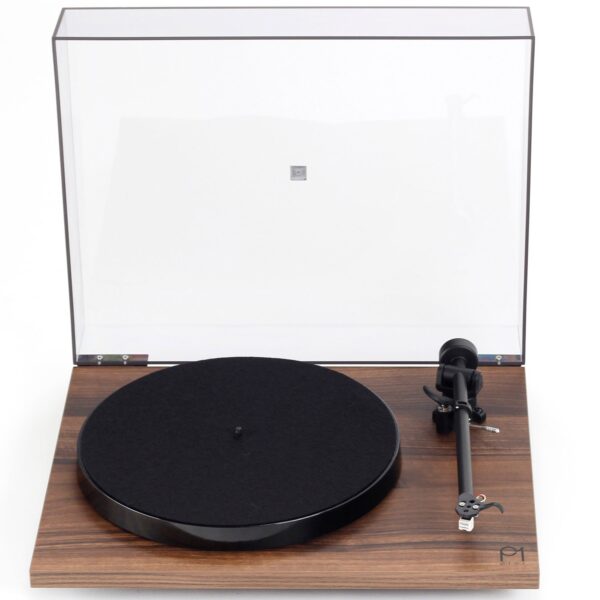 Rega – Planar 1 Plus gramofon walnut finiš Rega - Planar 1 Plus gramofon walnut finiš
