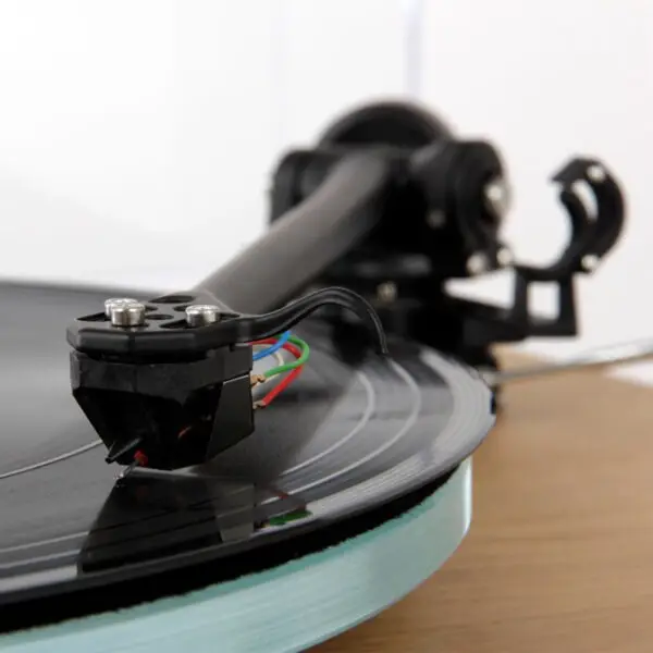 Rega Planar 3 ND5 Light Oak Rega Planar 3 ND5 Light Oak
